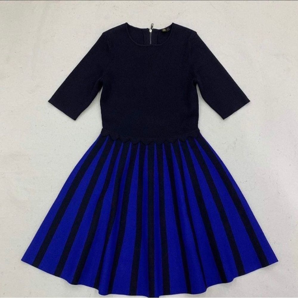 Ted Baker London Salyee Ribbed Scalloped Trim Knit Skater Dress S - Picture 8 of 9